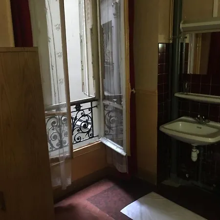 Otel A La Pinte Du Nord Paris