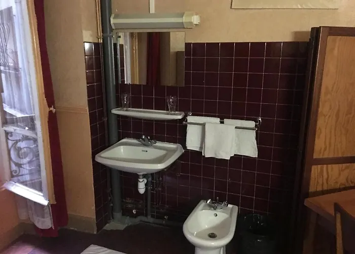 Hotel A La Pinte Du Nord París