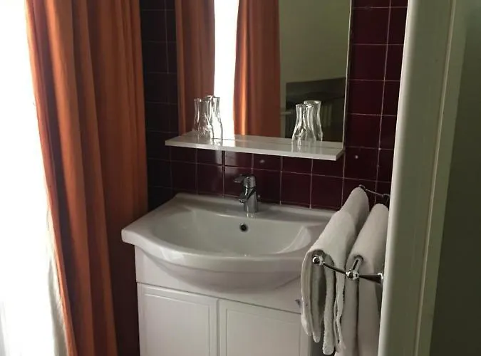 A La Pinte Du Nord Hotel París