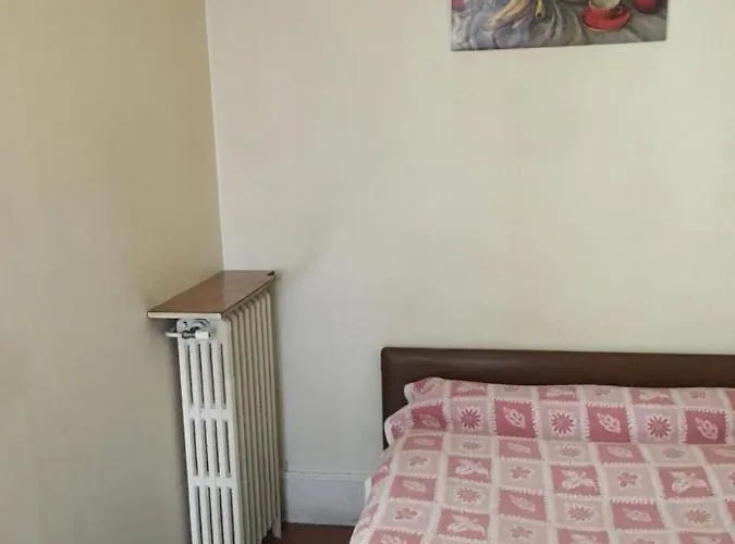 Hotel A La Pinte Du Nord *