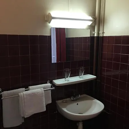 Hotell A La Pinte Du Nord *