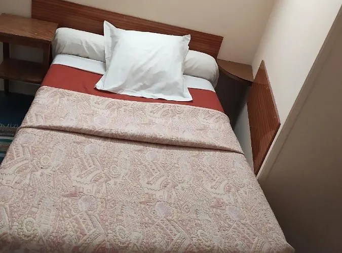 A La Pinte Du Nord Hotel Parigi