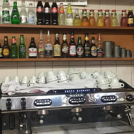 Hotel A La Pinte Du Nord *