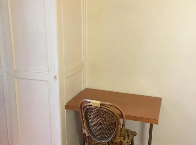 Отель A La Pinte Du Nord